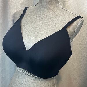 knix Black Seamless wingwoman Bra size 8 (36-40 D-E)